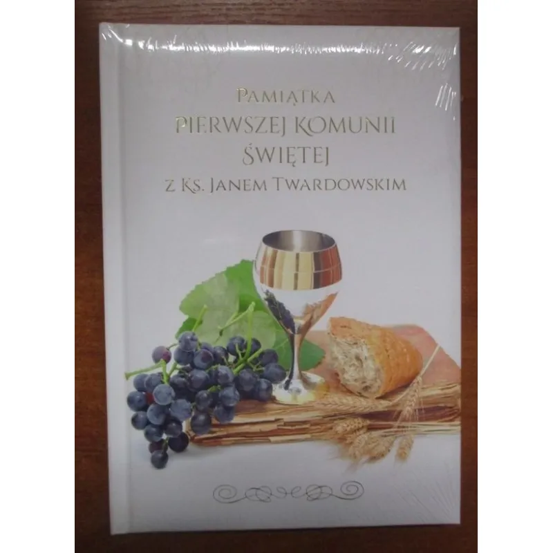 PAMIĄTKA PIERWSZEJ KOMUNII ŚW. Z KS. JANEM TWARDOWSKIM