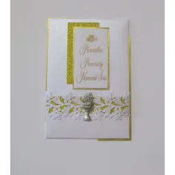 PAMIĄTKA PIERWSZEJ KOMUNII ŚWIĘTEJ ALBUM NA ZDJĘCIA RĘCZNIE ROBIONY MAŁY ZŁOTY